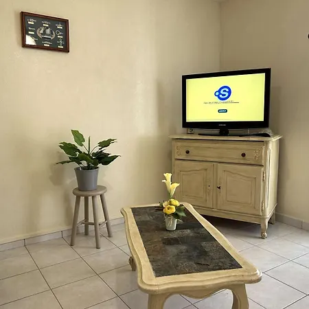 Maison De Plain-pied Avec Jardin Clos, Veranda, Terrasse Et Barbecue, Pres De St Gilles Croix De Vie - Fr-1-224-811 بيت للعطل