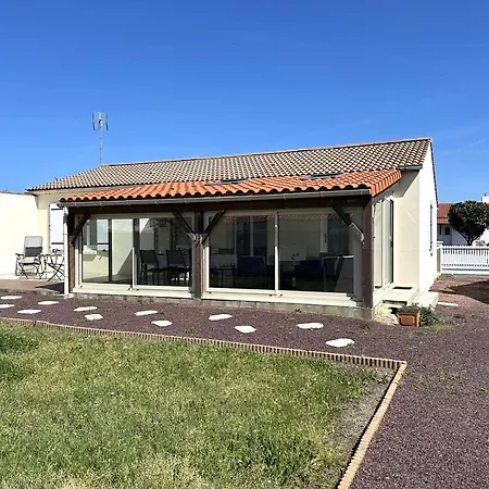 Maison De Plain-pied Avec Jardin Clos, Veranda, Terrasse Et Barbecue, Pres De St Gilles Croix De Vie - Fr-1-224-811 Le Fenouiller